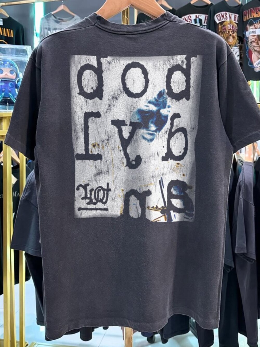 1992 Bob Dylan Never Ending Tour Grail  Black T-Shirt